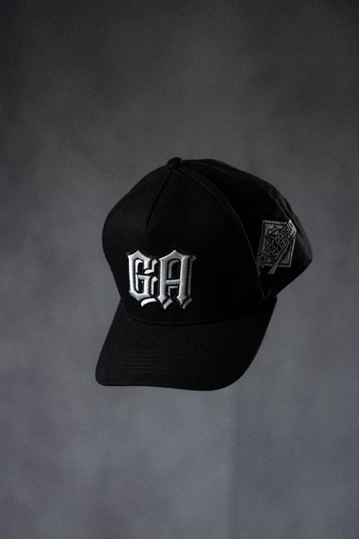 MONEY DOESN’T SLEEP CAP